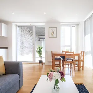 Apartment La Creme 1 Bed - Canning Town, London