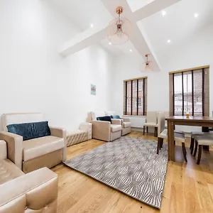 Aldgate Flats Apartman