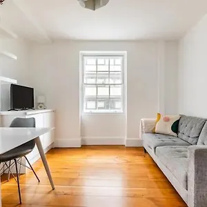 Apartment 1 Bed With Roof Terrace, London