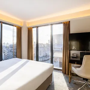 Saint Hotel
