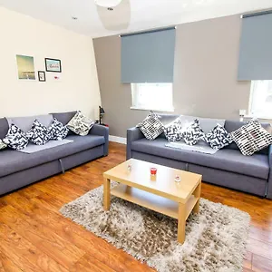 Apartment View Flat @ Liverpool St., London