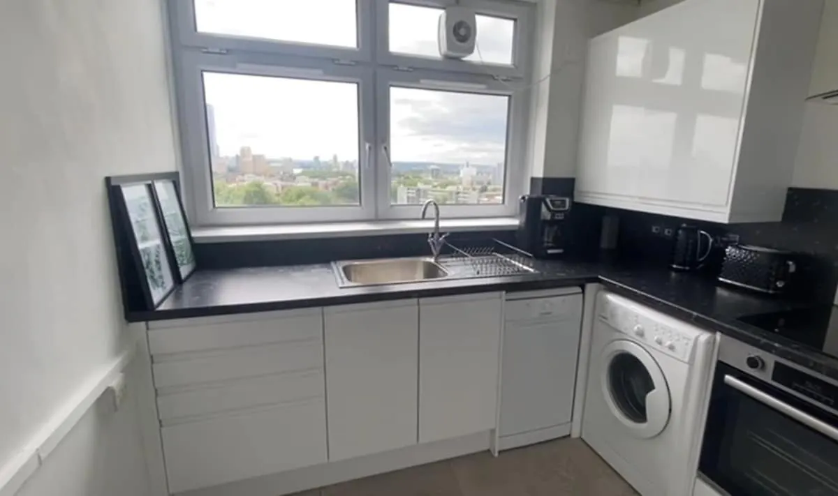 2 Bedroom - London Zone 2 Bow, Breath Taking Views Ep1