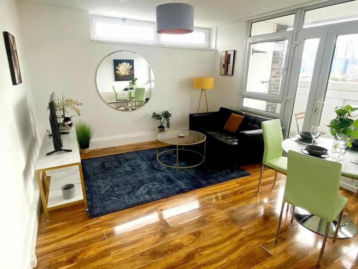 2 Bedroom - London Zone 2 Bow, Breath Taking Views Ep1